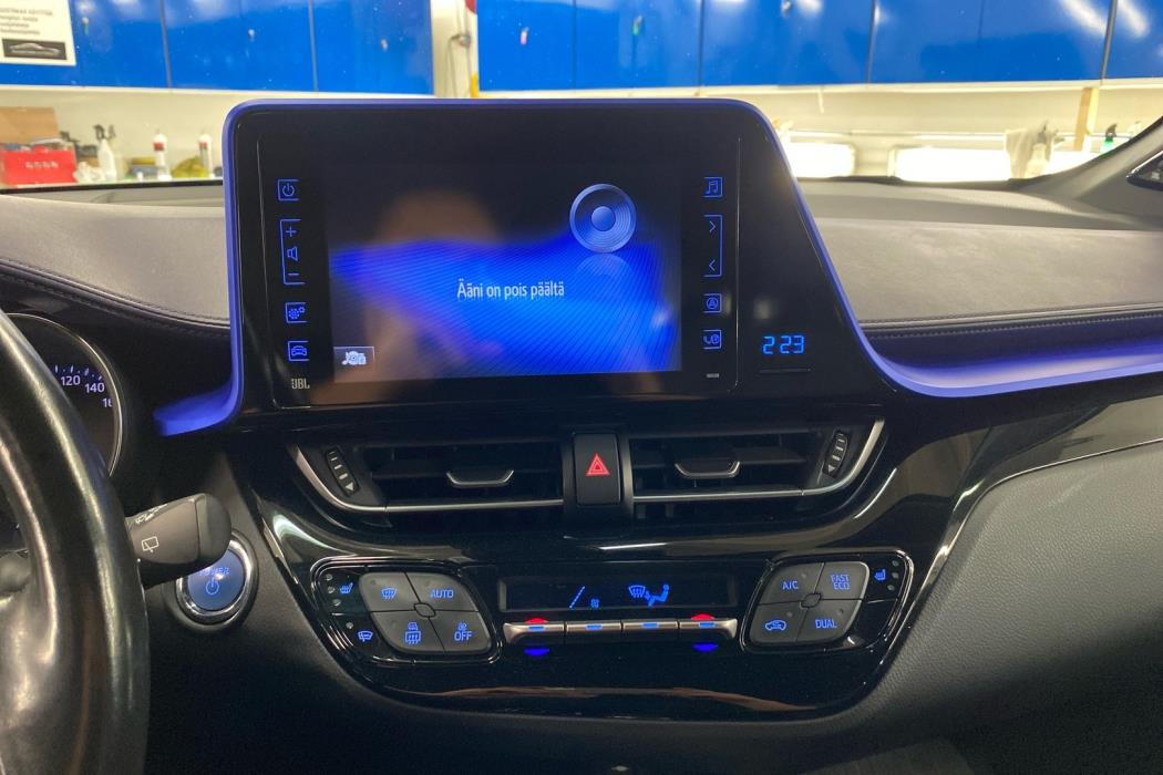 TOYOTA C-HR 2017