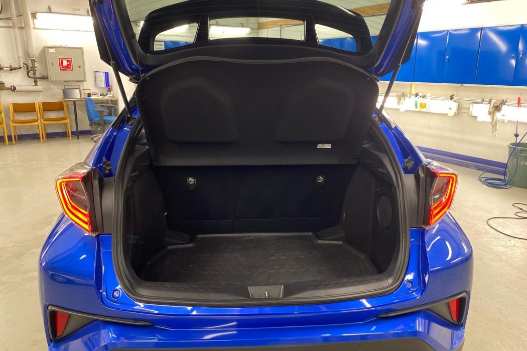 TOYOTA C-HR 2017