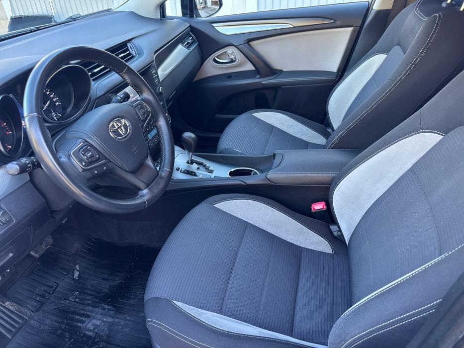 TOYOTA AVENSIS 2017