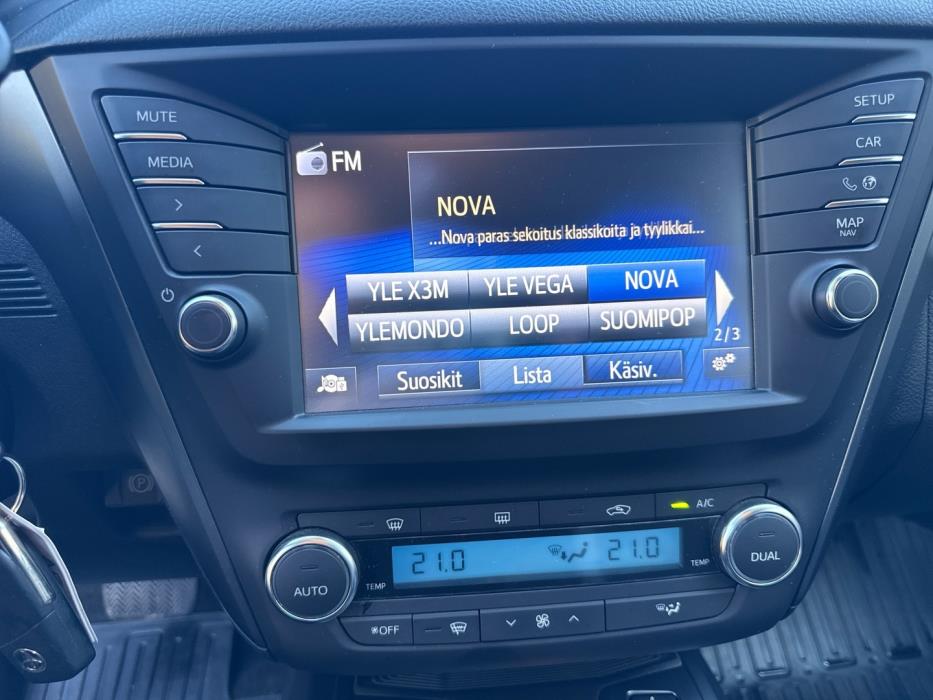 TOYOTA AVENSIS 2017