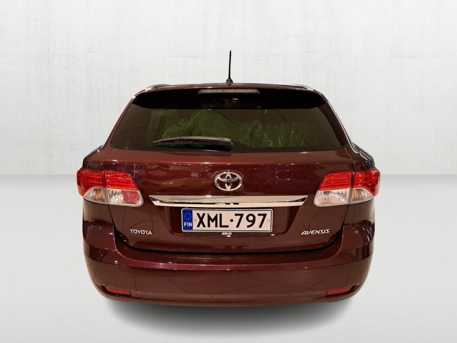 TOYOTA Avensis 2012