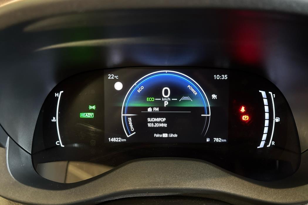 TOYOTA YARIS 2025
