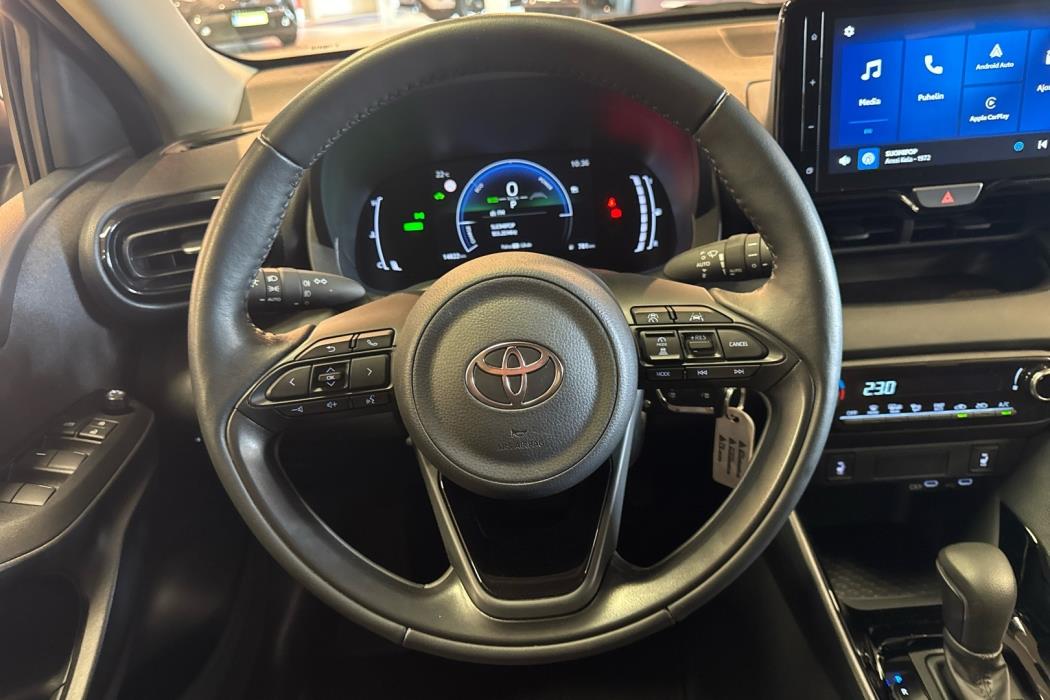TOYOTA YARIS 2025