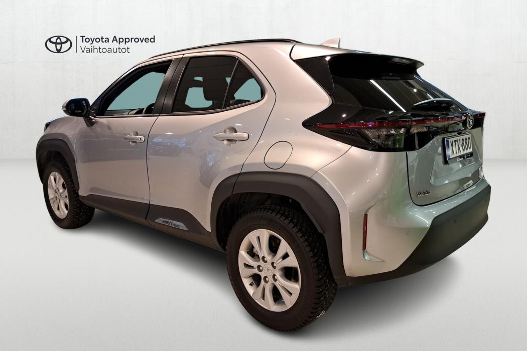 TOYOTA Yaris Cross 2025