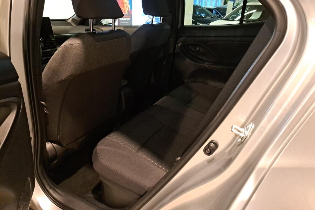 TOYOTA Yaris Cross 2025