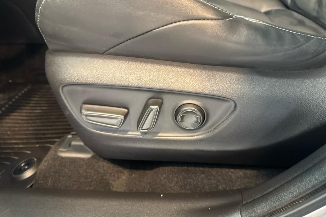 TOYOTA RAV4 2023