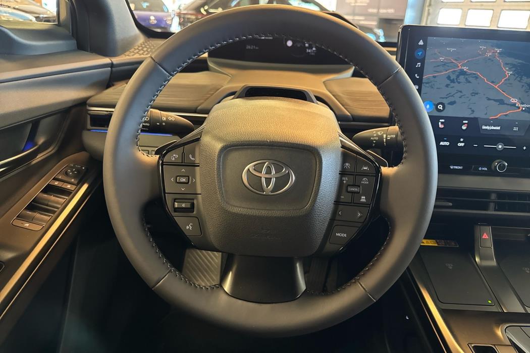 TOYOTA C-HR+ 2026