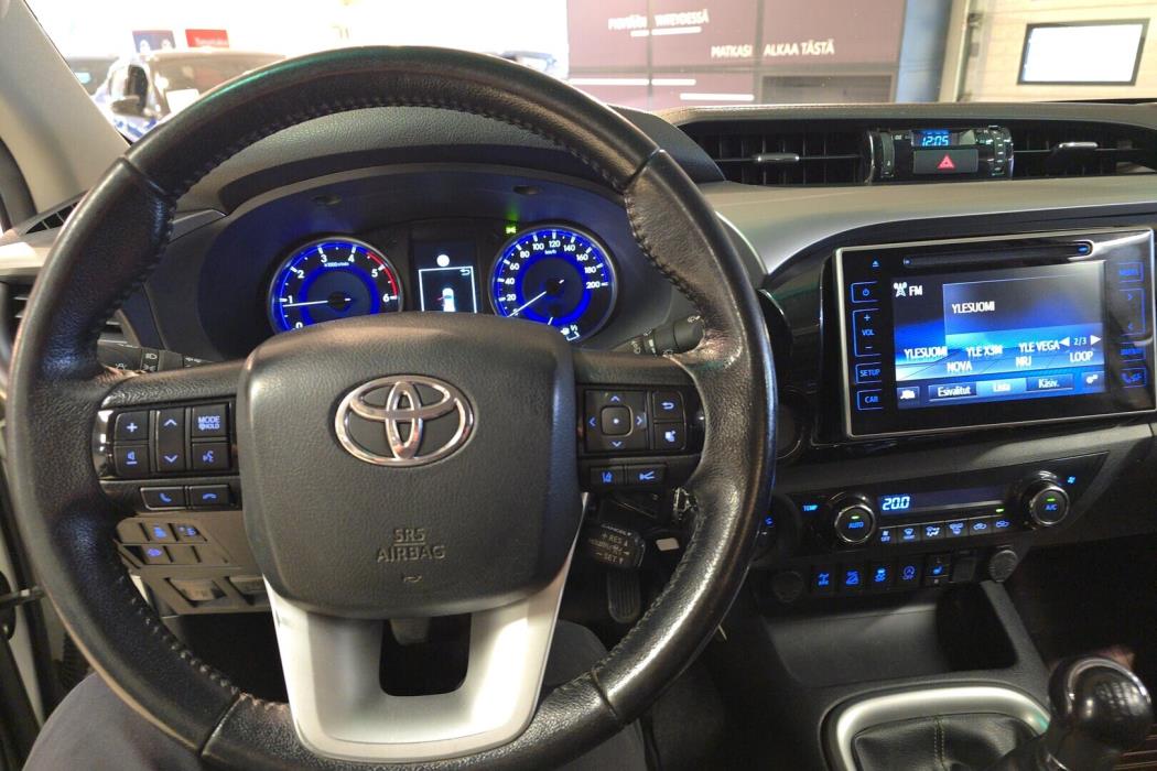 TOYOTA Hilux 2020