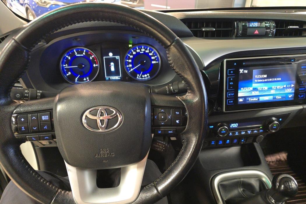 TOYOTA Hilux 2020
