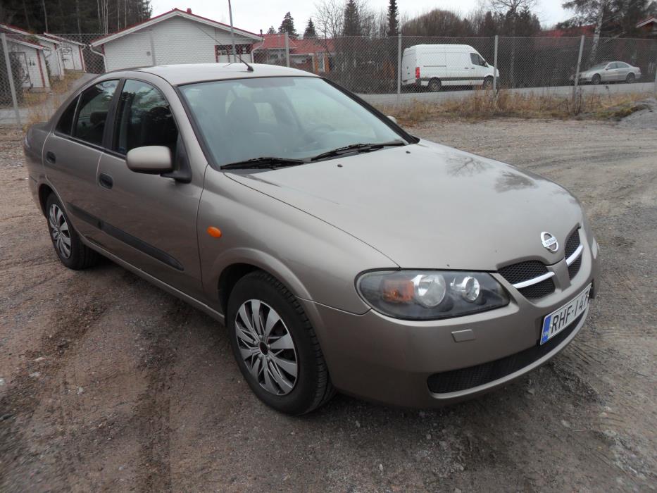 Nissan Almera 2005