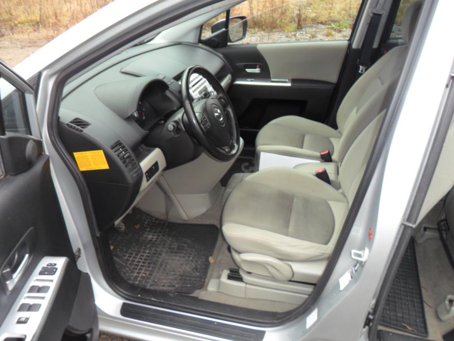 Mazda MPV 2005