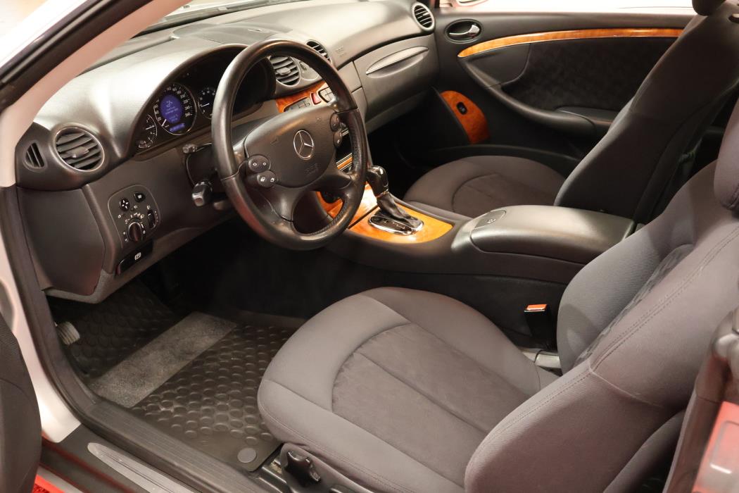 MERCEDES-BENZ CLK 2004