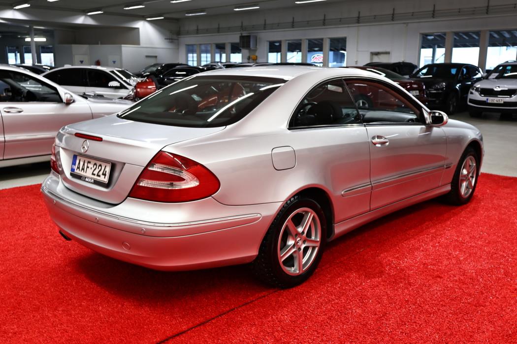 MERCEDES-BENZ CLK 2004