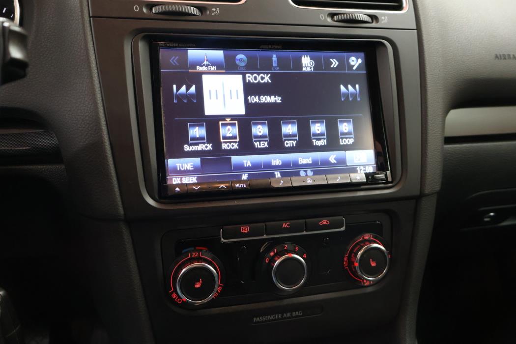 VOLKSWAGEN Golf 2009