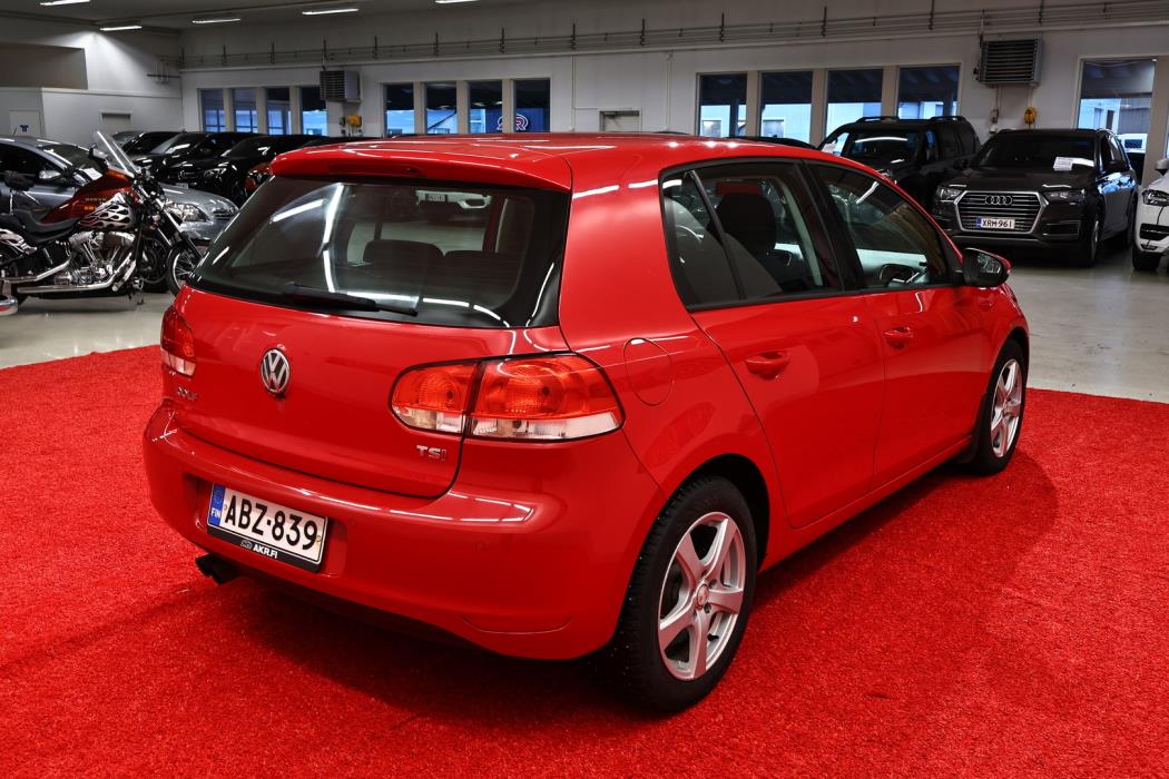 VOLKSWAGEN Golf 2009