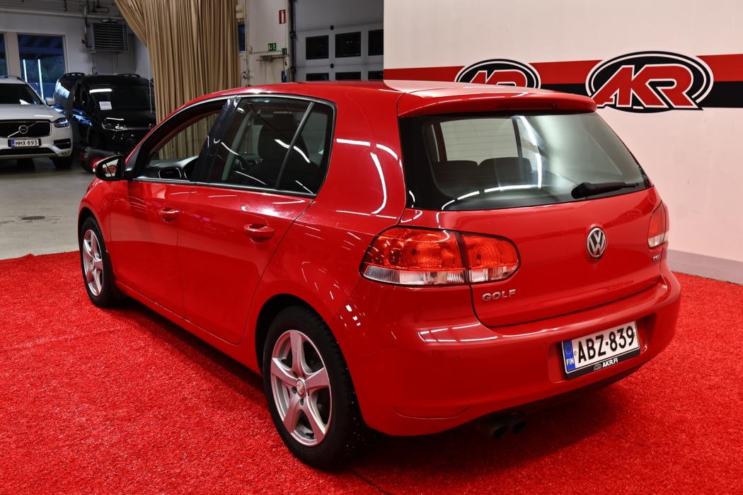 VOLKSWAGEN Golf 2009
