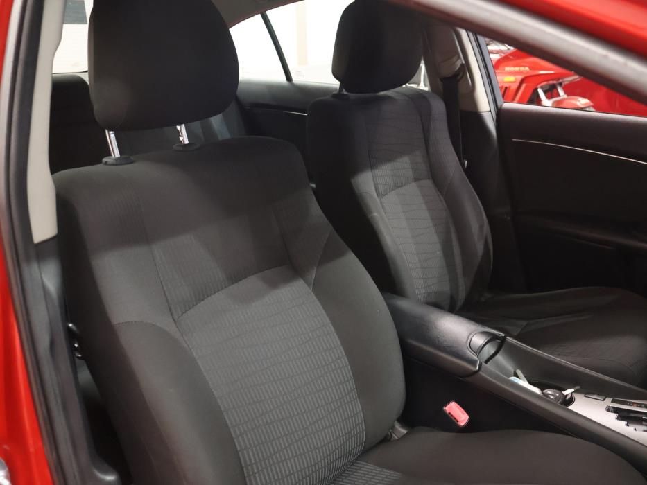 TOYOTA Avensis 2010