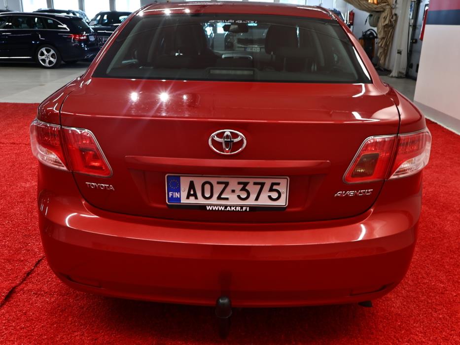 TOYOTA Avensis 2010
