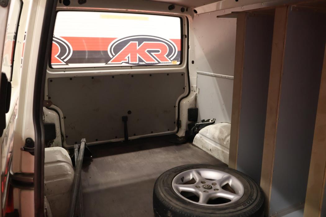 VOLKSWAGEN Transporter 2001