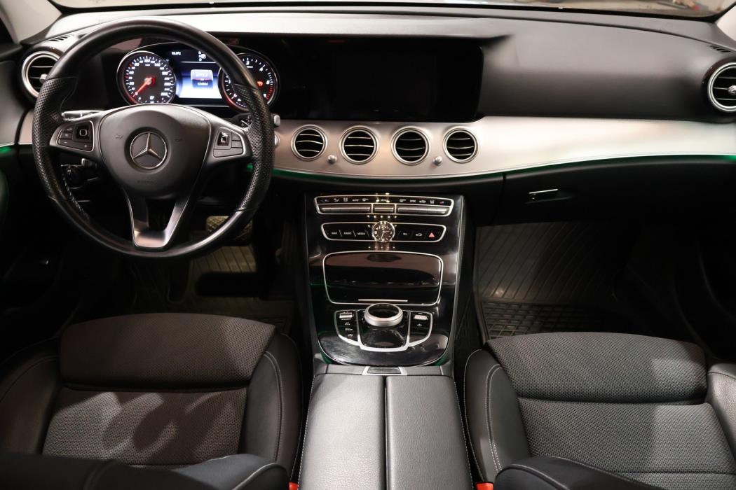 MERCEDES-BENZ E 2016