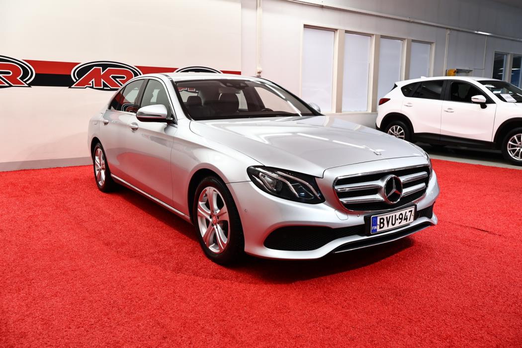 MERCEDES-BENZ E 2016