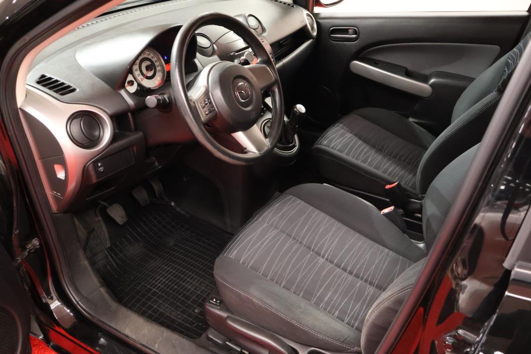 MAZDA Mazda2 2010