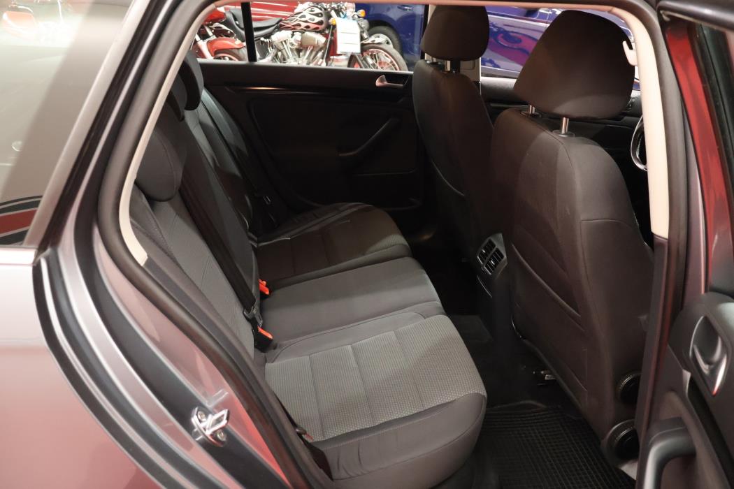 VOLKSWAGEN Golf 2011