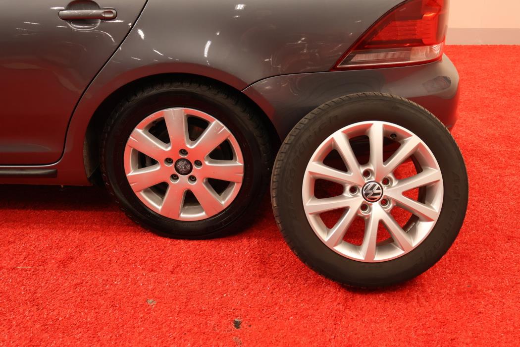 VOLKSWAGEN Golf 2011