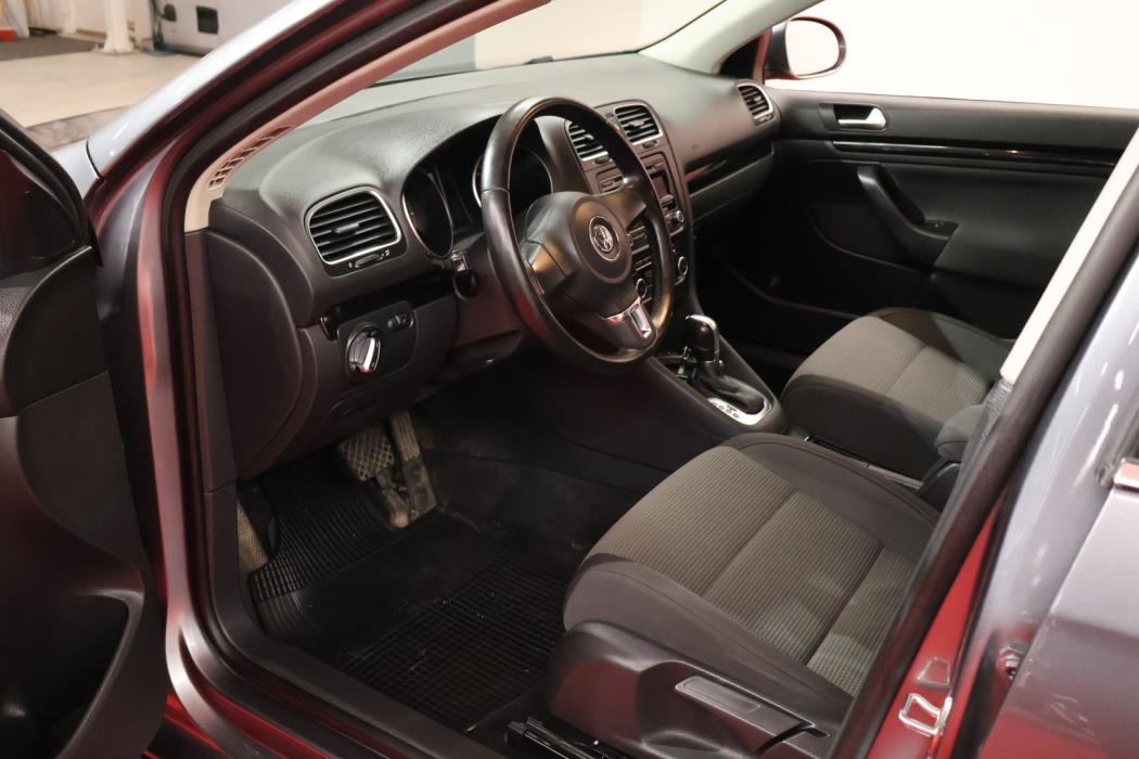 VOLKSWAGEN Golf 2011