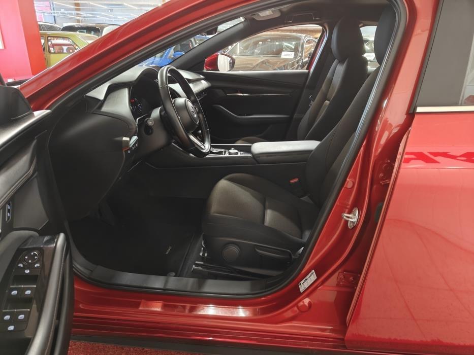 MAZDA 3 2020