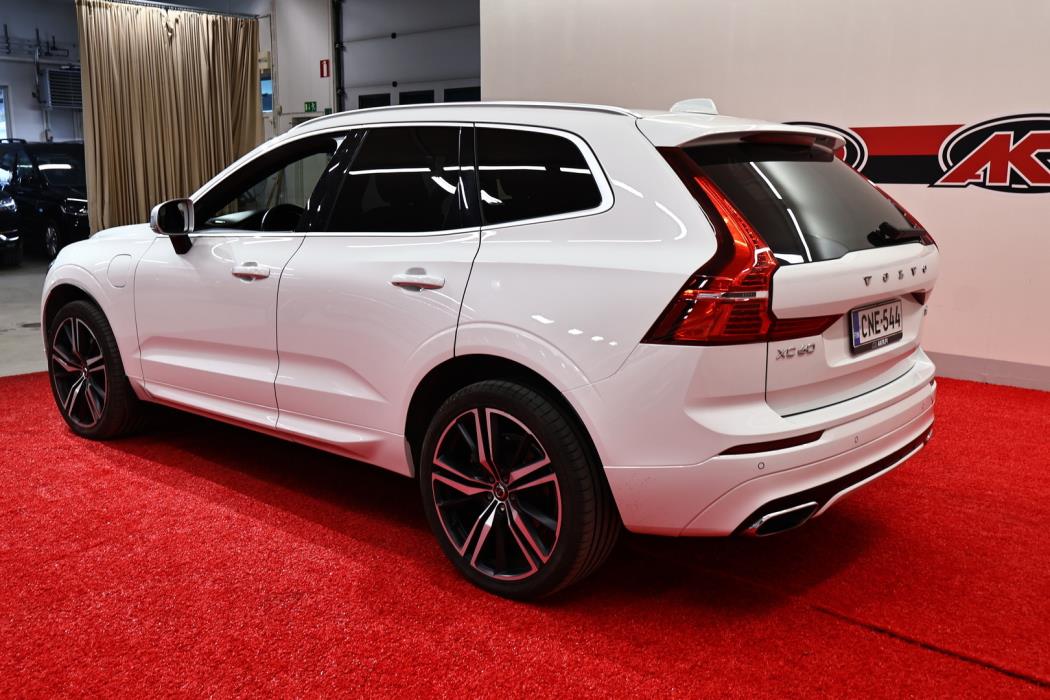 VOLVO XC60 2019