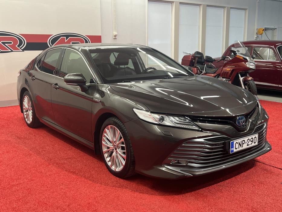 TOYOTA Camry 2019