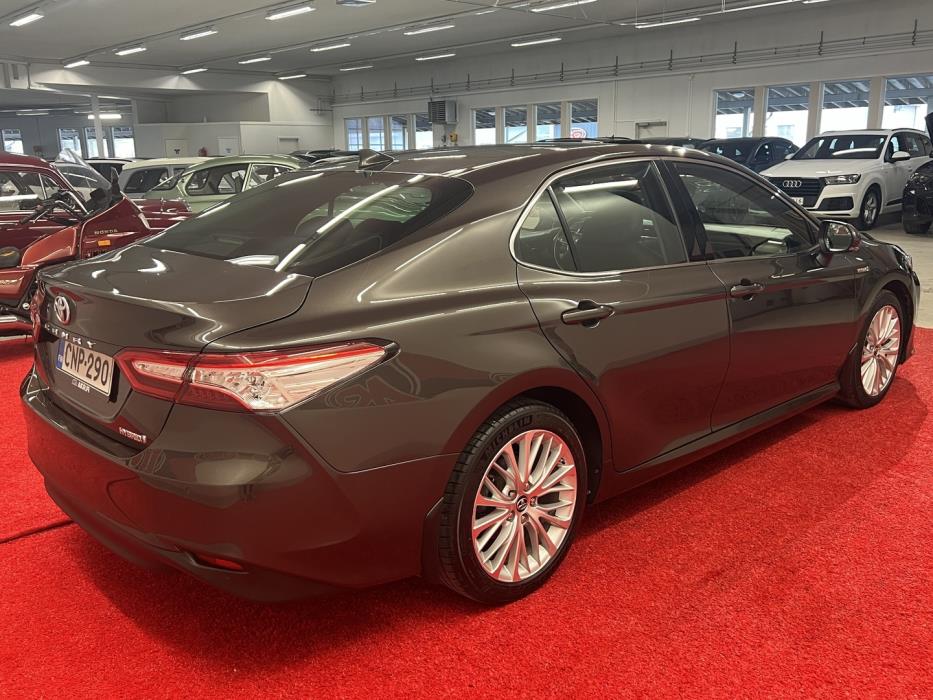 TOYOTA Camry 2019