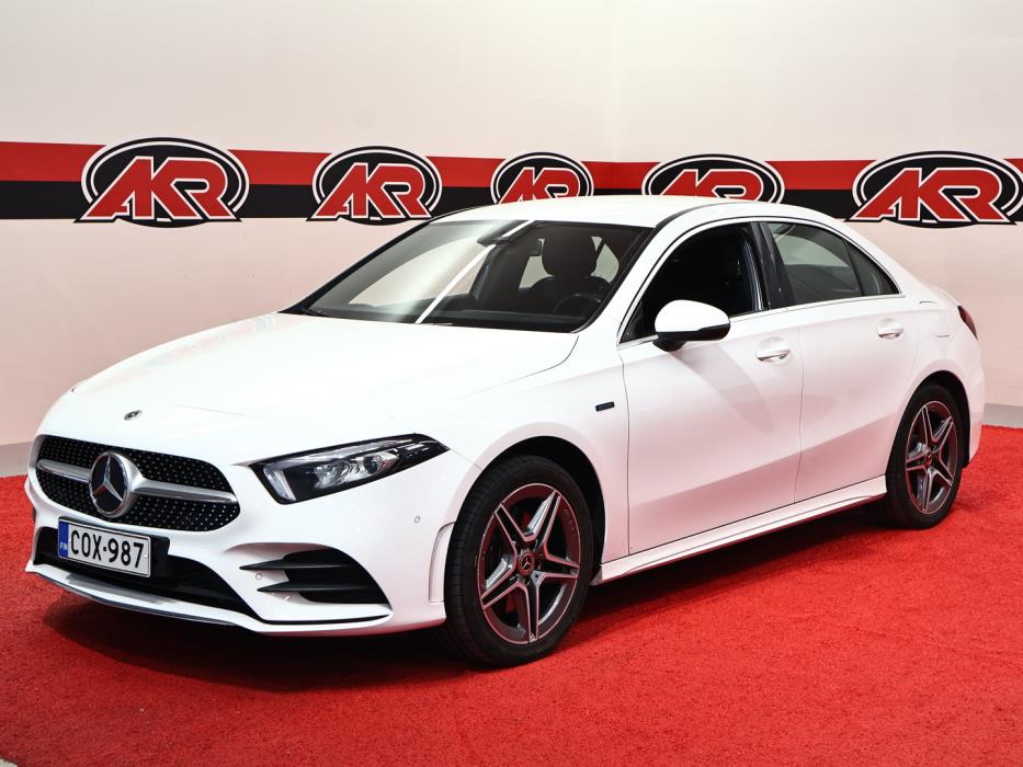 MERCEDES-BENZ A 2020