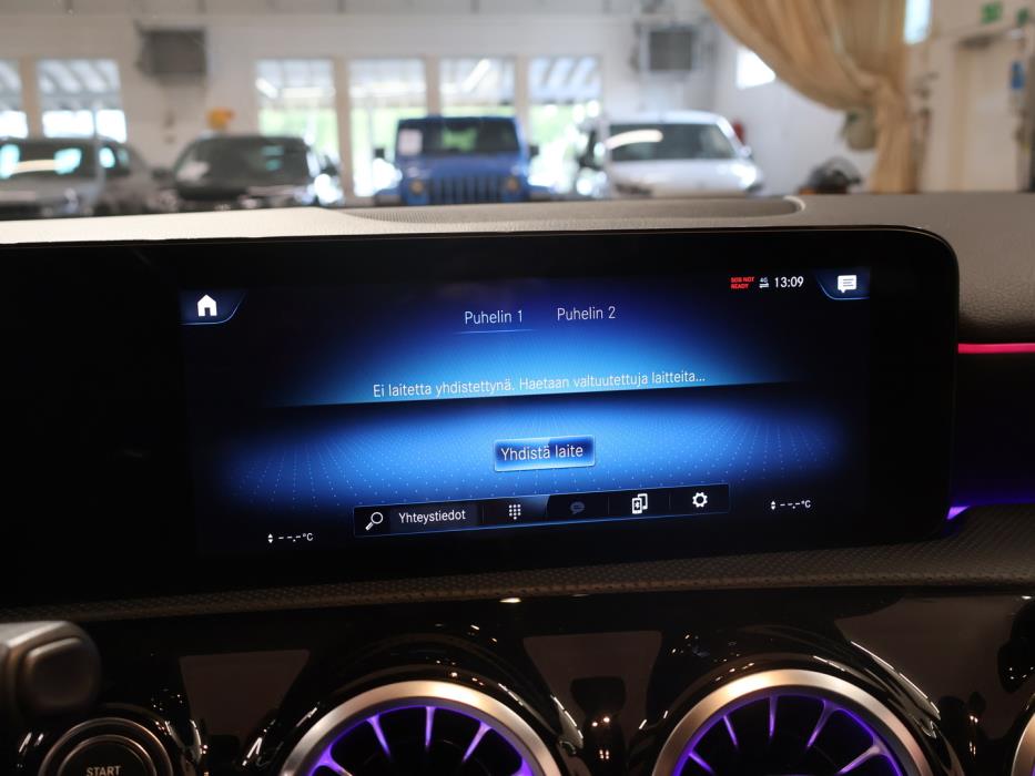 MERCEDES-BENZ A 2020