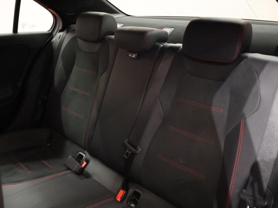 MERCEDES-BENZ A 2020