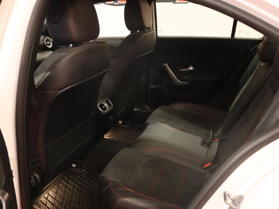 MERCEDES-BENZ A 2020