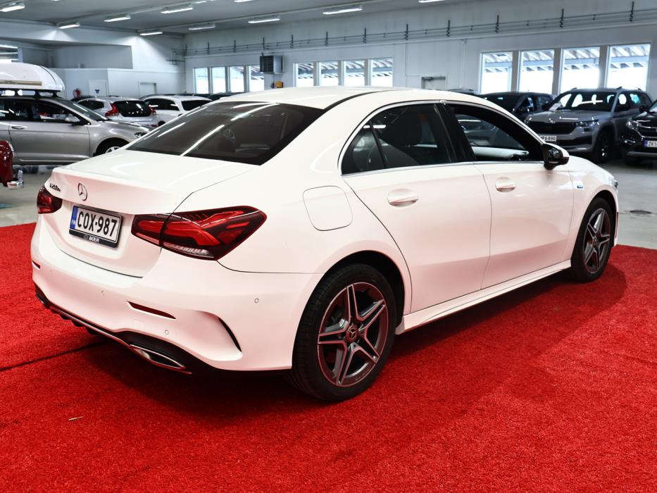 MERCEDES-BENZ A 2020