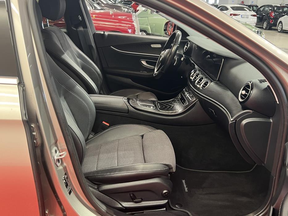 MERCEDES-BENZ E 2021