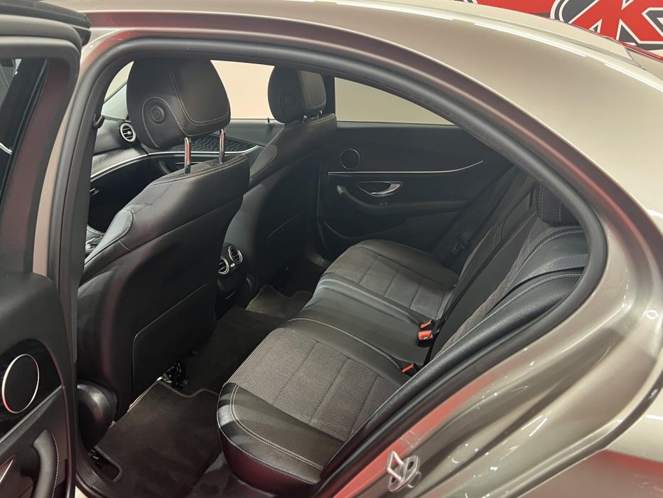 MERCEDES-BENZ E 2021