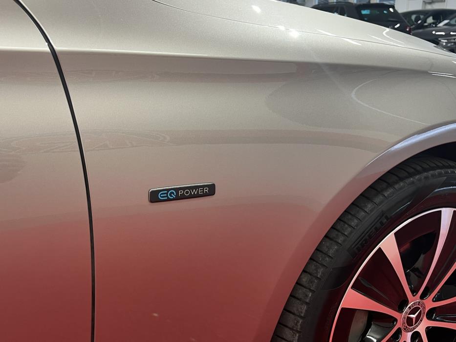 MERCEDES-BENZ E 2021