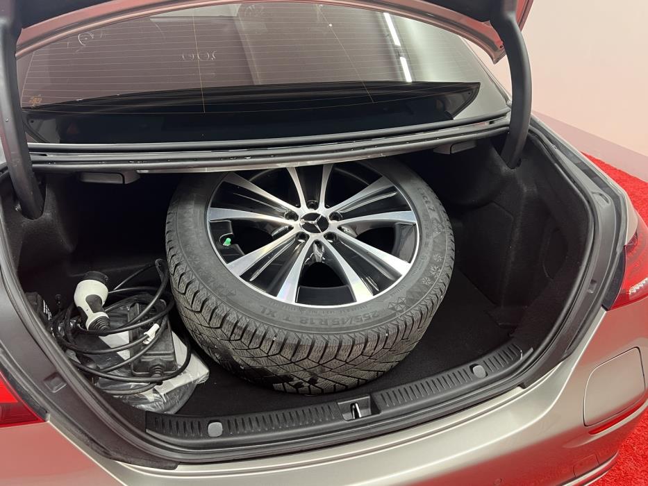 MERCEDES-BENZ E 2021