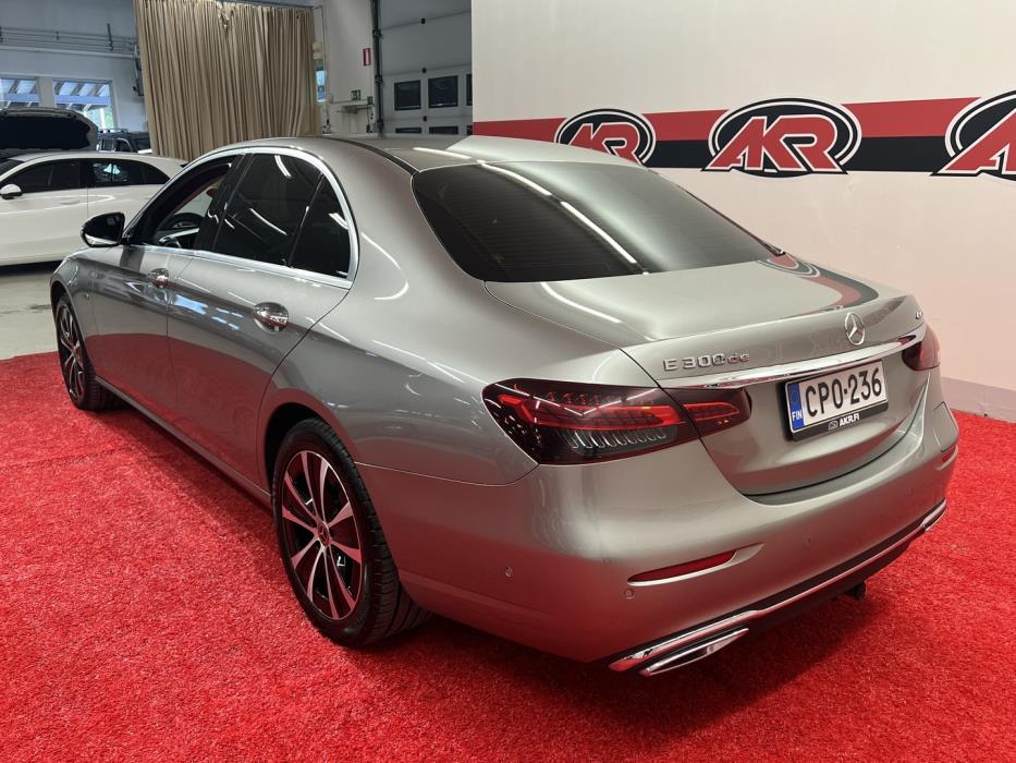 MERCEDES-BENZ E 2021