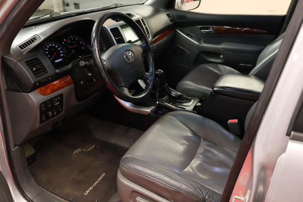 TOYOTA Land Cruiser 2005