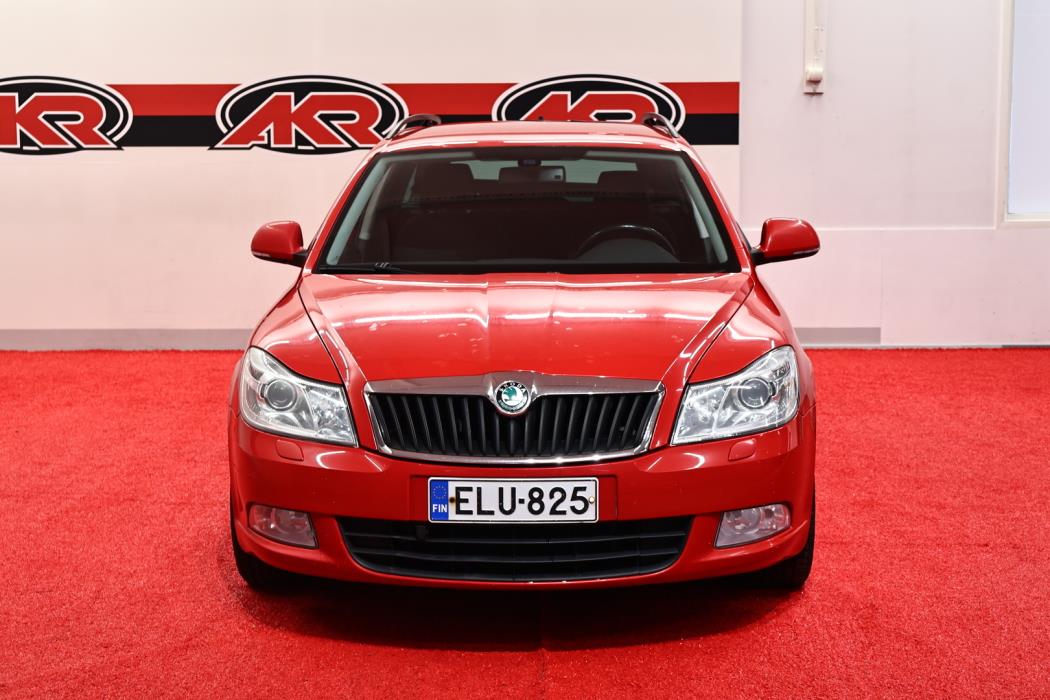 SKODA Octavia 2011