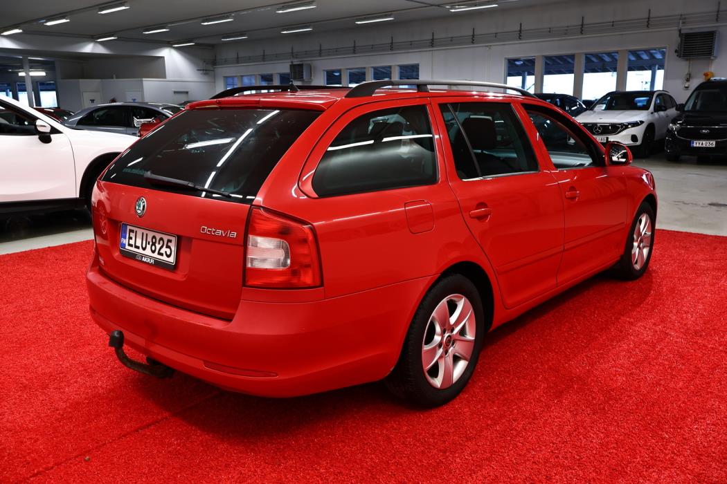 SKODA Octavia 2011