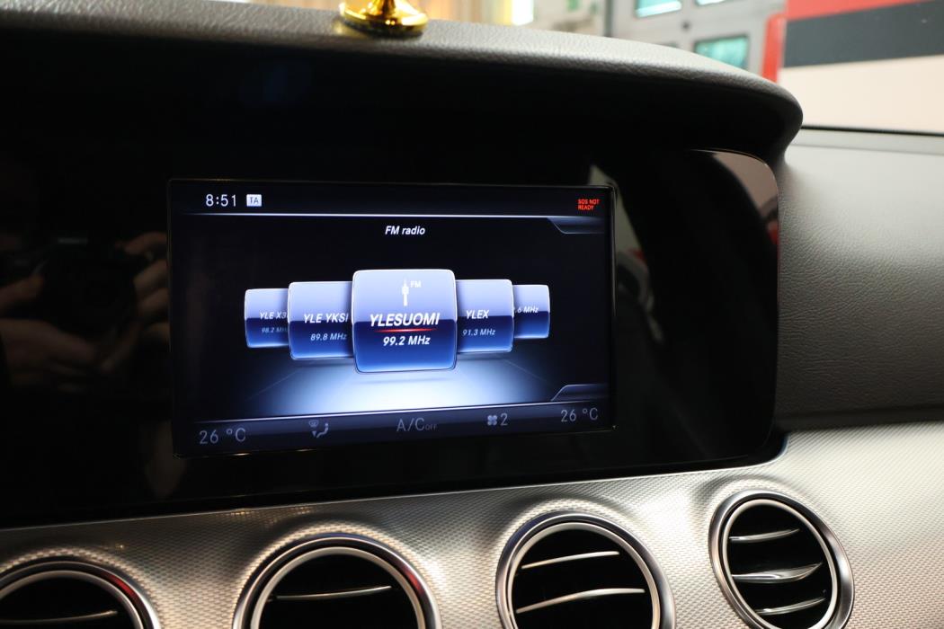 MERCEDES-BENZ E 2017