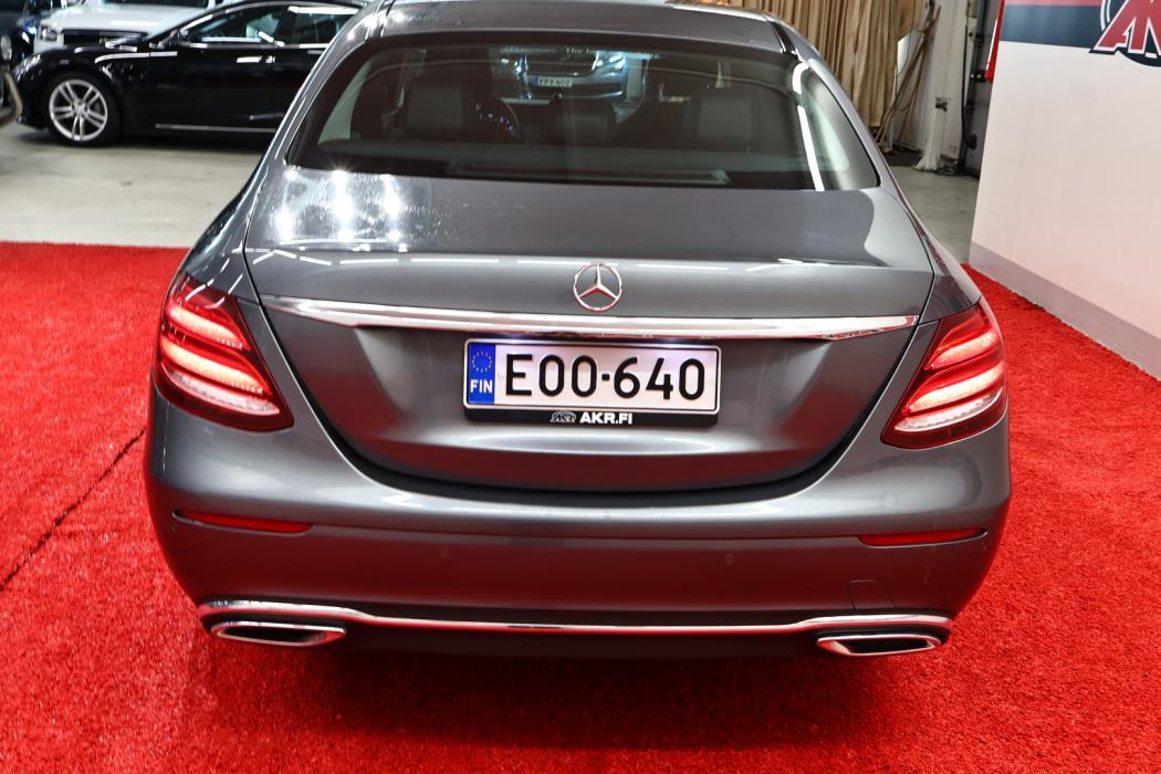 MERCEDES-BENZ E 2017