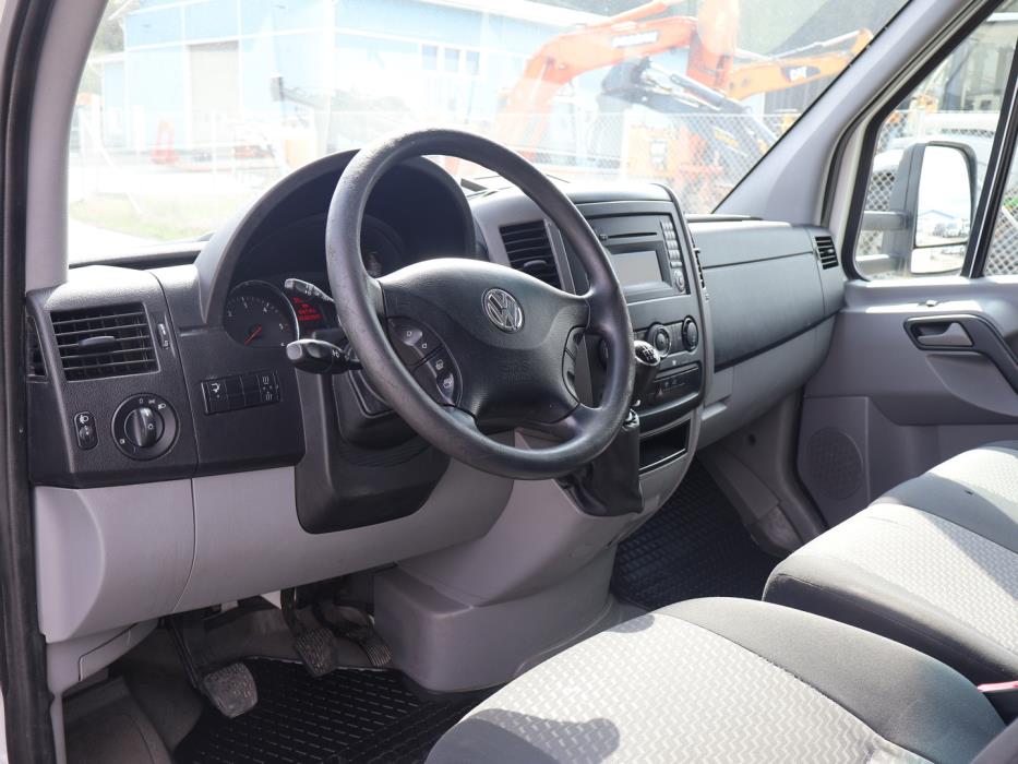 VOLKSWAGEN Crafter 2012