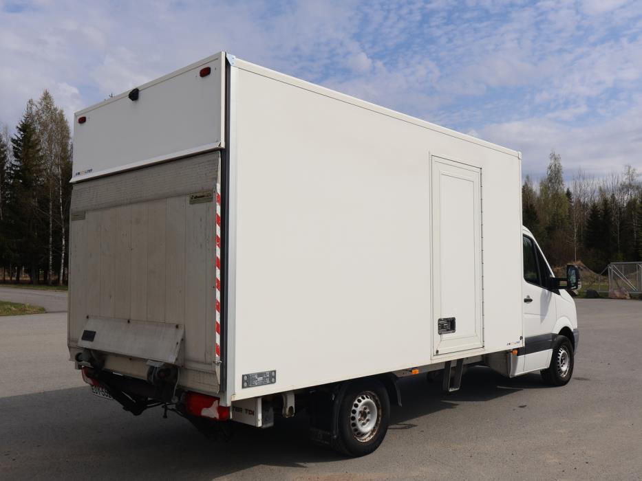 VOLKSWAGEN Crafter 2012